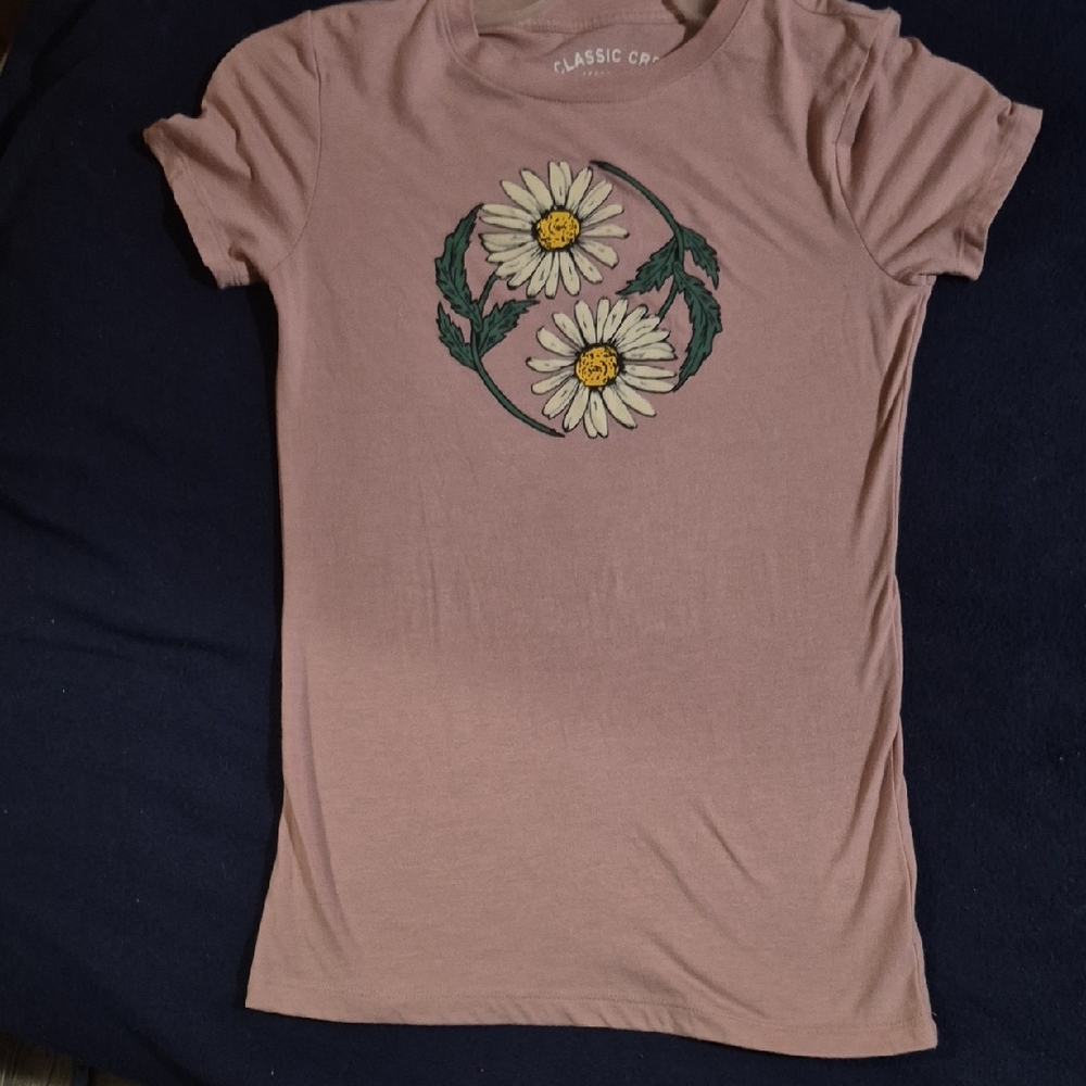 Aeropostale Pink Tee with Daisy Embroidery